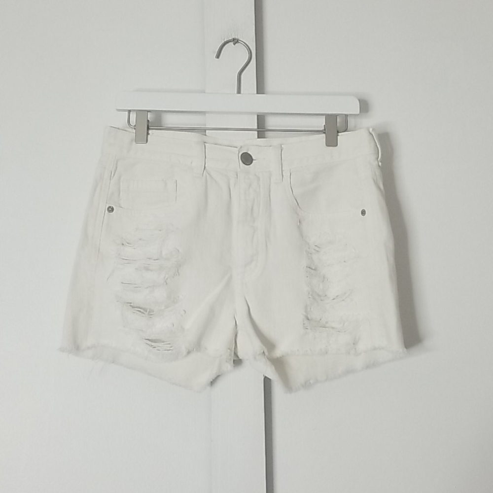 American Eagle Outfitters distressed denim shorts